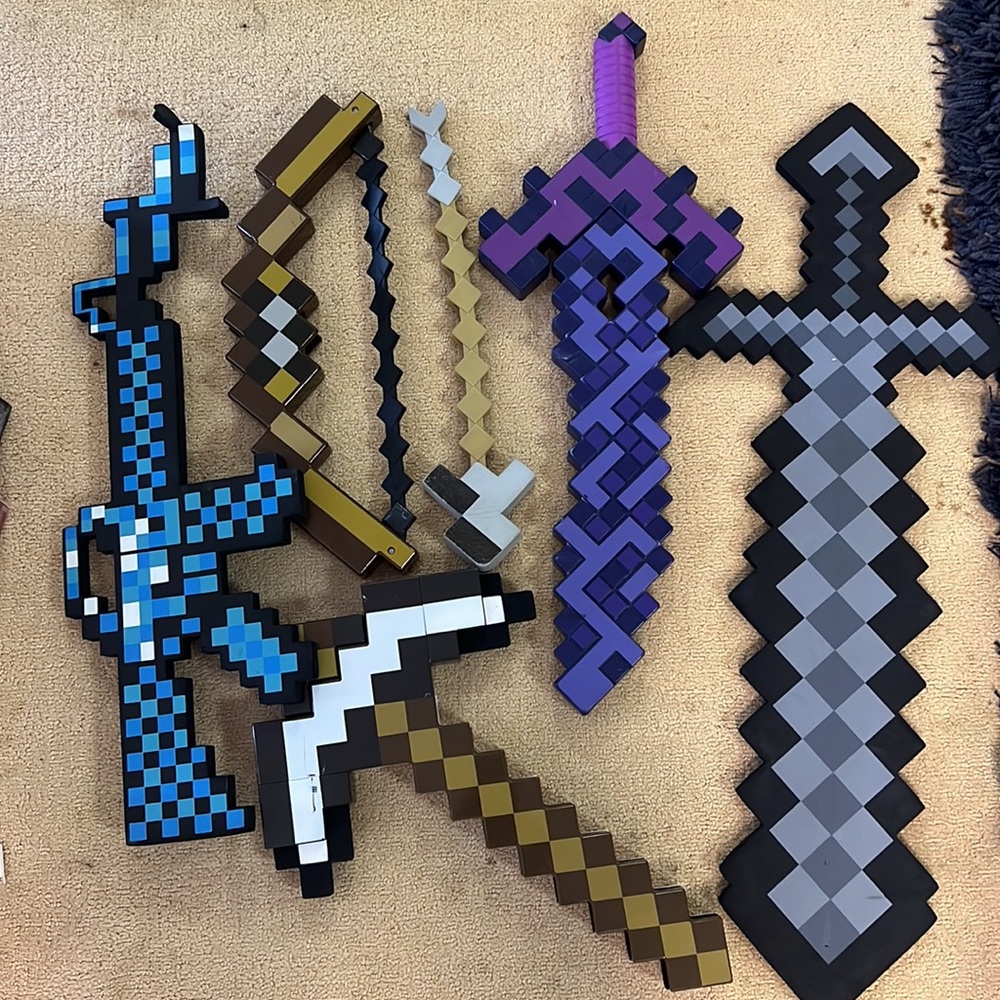 Minecraft bundle - Picture 5 of 7